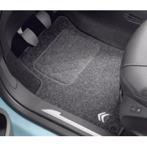 JEU DE TAPIS MOQUETTE AIGUILLETEE AVANT