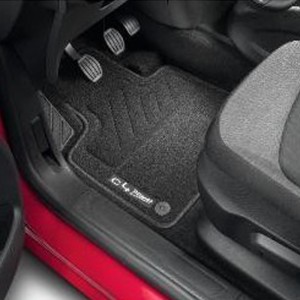 JEU DE TAPIS MOQUETTE AIGUILLETEE AVANT ET 2EME RANGEE