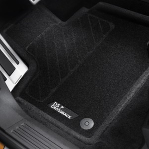 JEU DE TAPIS EN FORME AVANT ET ARRIERE