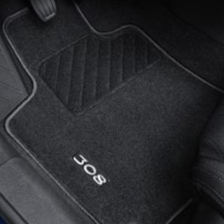 JEU DE TAPIS MOQUETTE AIGUILLETEE AVANT