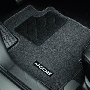 JEU DE TAPIS MOQUETTE AIGUILLETEE AVANT ET ARRIERE