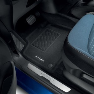 JEU DE TAPIS EN FORME AVANT ET ARRIERE