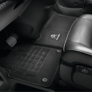 TAPIS MONOBLOC AVANT MOQUETTE AIGUILLETEE