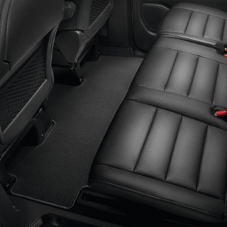 TAPIS MONOBLOC RANG 3 EN MOQUETTE AIGUILLETEE