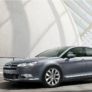 FILMS DE VITRAGE SECURITAIRES ET SOLAIRES AVEC PRESTATION DE POSE