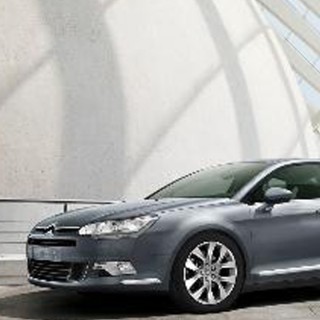 FILMS DE VITRAGE SECURITAIRES ET SOLAIRES AVEC PRESTATION DE POSE