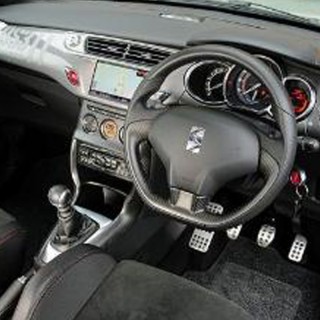 KIT D’HABILLAGE POUR PLANCHE DE BORD DS3 RACING GRIS